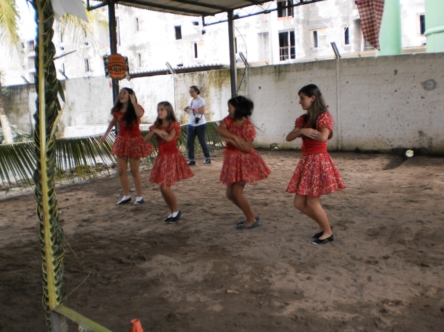 Participação do Grupo de Dança no Centro de Equoterapia de Alagoas
